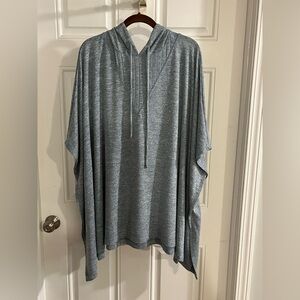 Like new! Soft Light Weight Hooded Light Blue Poncho 2X/3X